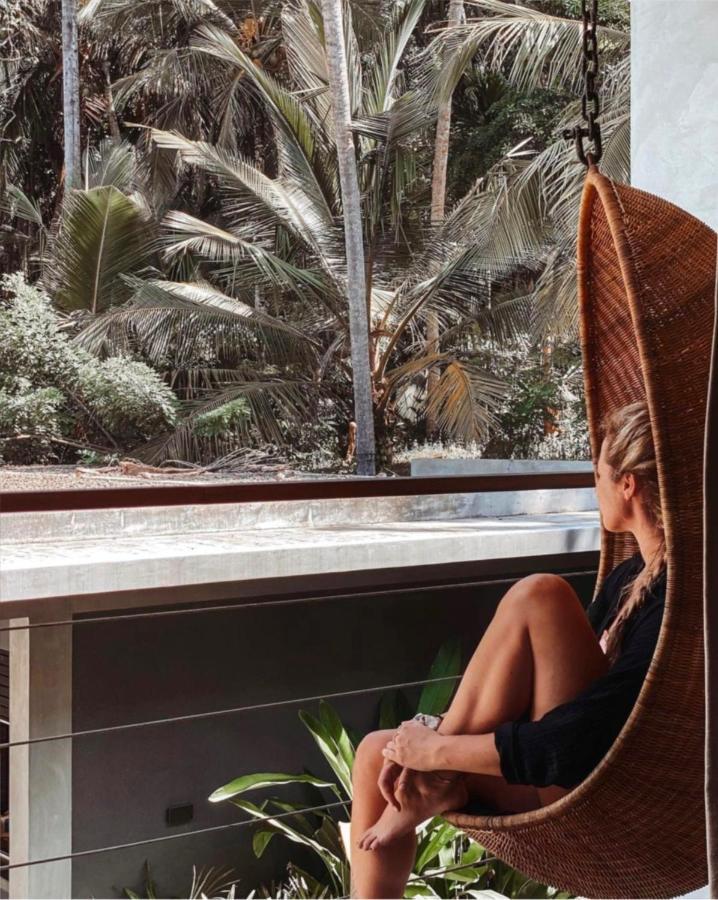 The Salty Pelican Yoga & Surf Retreat Dikwella Sur Exterior foto