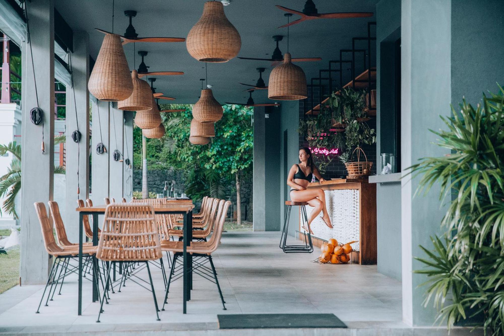 The Salty Pelican Yoga & Surf Retreat Dikwella Sur Exterior foto