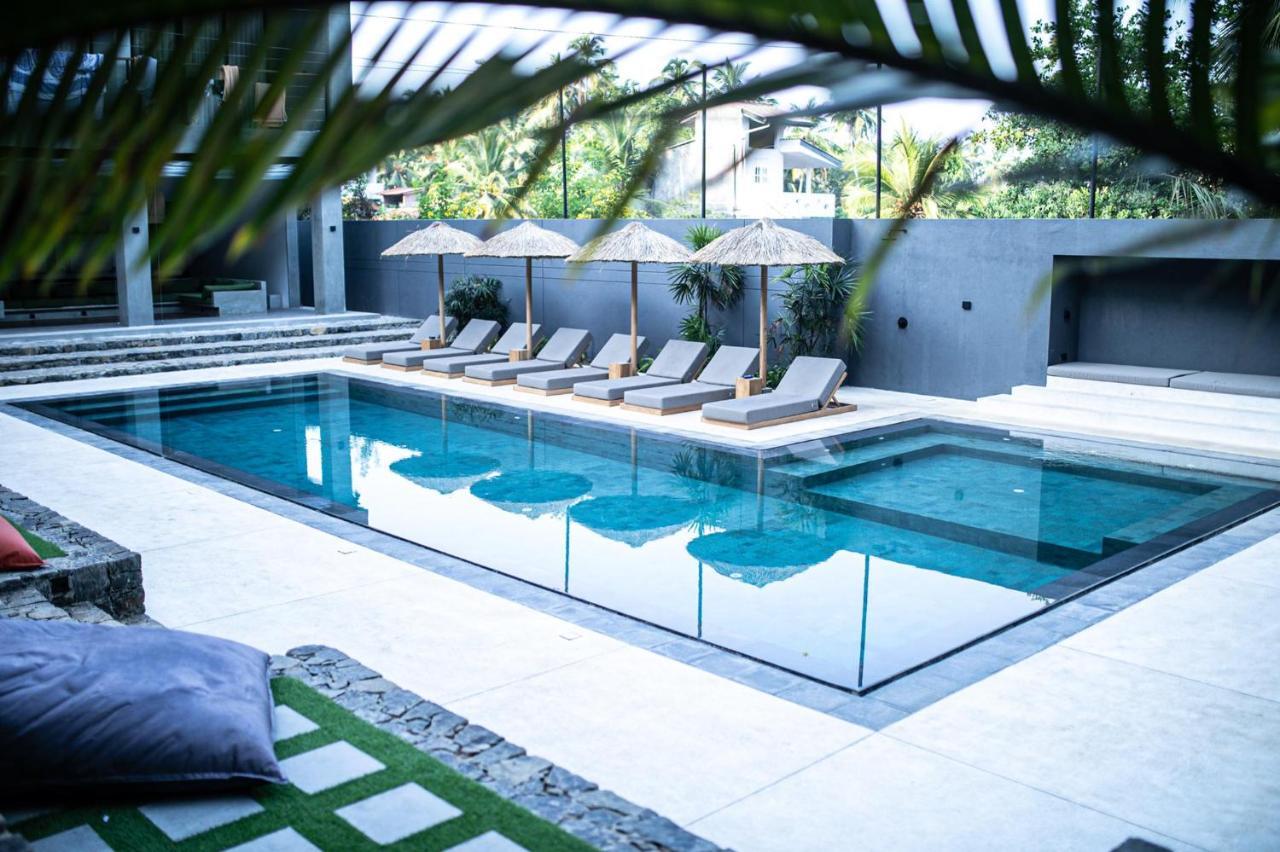 The Salty Pelican Yoga & Surf Retreat Dikwella Sur Exterior foto