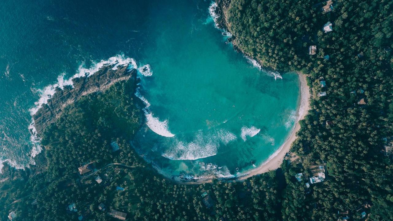 The Salty Pelican Yoga & Surf Retreat Dikwella Sur Exterior foto